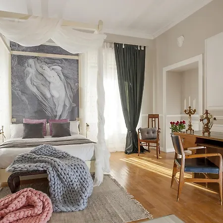 Apartament Illuminati House